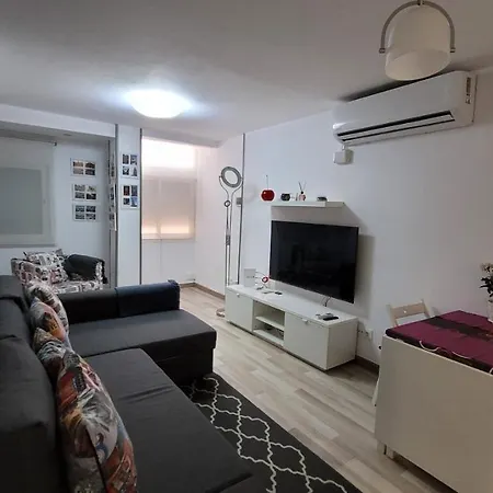 B O D Collblanc Apartment