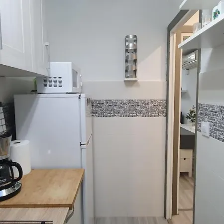 B O D Collblanc Apartment